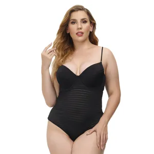 Grande taille body lingerie noir rayé pour femmes, vêtements de nuit sexy vue principale.