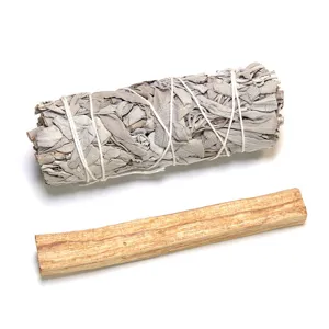 Natürliches Weißer Salbei Bündel und Palo Santo Stick Set für Meditation und Yoga.