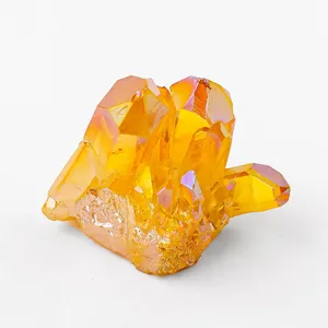 Natuerliche Aura Quarz Kristall Stufe Mineralprobe fuer Heimtextilien und Feng Shui.
