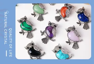 Natural crystal owl necklace pendant vintage fashion gemstone sweater chain jewelry detail view