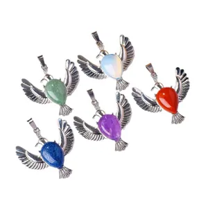 Natuurlijke kristallen edelsteen vredesduif hanger, elegante zilveren legering sieraden set.