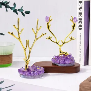 Natuurlijke Amethist Geode Legering Sikahert Ornament Goud Metalen Rendier Standbeeld Met Agaat Basis Luxe Huis Decoratie