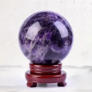 Ornamento a Sfera di Cristallo di Ametista Naturale Con Base in Legno Lucidato Sfera di Quarzo Viola Sogno per Decorazione Casa Ufficio Regalo