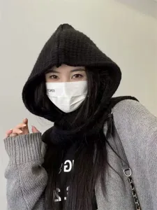 Sciarpa con cappuccio in maglia nera cappello caldo invernale set due pezzi abbigliamento comodo