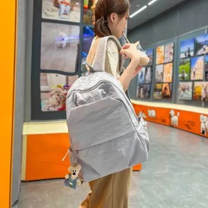 Korean casual lightweight commuting backpack large capacity minimalist nylon school bag