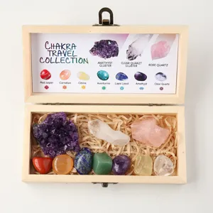 Ensemble Cadeau de Boîte en Bois de Pierres Précieuses de Sept Chakra de Cluster de Cristal d'Améthyste Naturelle Collection de Spécimens Minéraux Ornement de Bureau à Domicile