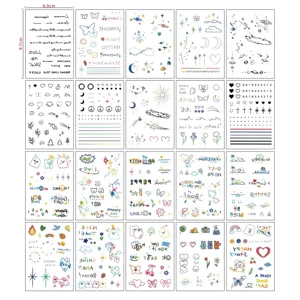 Set di adesivi per tatuaggi temporanei di cartoni animati carini, design colorati e freschi.