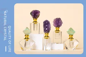 Bottiglia di profumo in cristallo naturale contenitore olio essenziale dettaglio artigianato