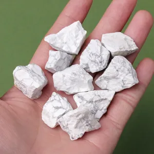 Natural White Turquoise Crystal Raw Stones Hand-Crushed Aromatherapy Diffuser Stones Irregular Rough Rock Quartz Chips For Home Vase Aquarium Ornament