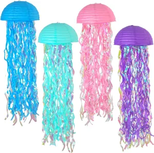 Lanternes en papier méduse colorées pour décoration de fête sous le thème de l'océan.