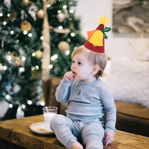 Mini Kinder Weihnachtsmütze Party Deko Requisite für Schule Kindergarten DIY Auftritt