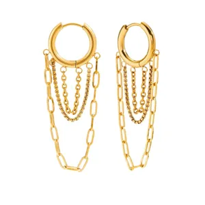 Verguld messing oorbellen met meerdere hangende kettingen, elegante damesmode sieraden.