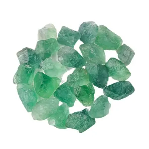 Natuurlijke groene fluoriet ruwe stenen kristal clusters voor aromatherapie aquarium decor.