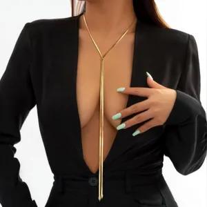 Gold snake chain lariat necklace, elegant minimalist Y-shaped jewelry for women.