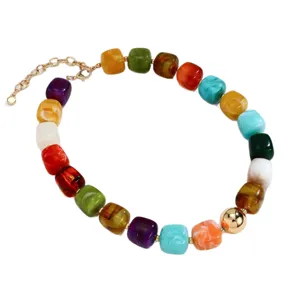Collier de perles cubes en résine colorée avec boule dorée bijoux mode pour femmes