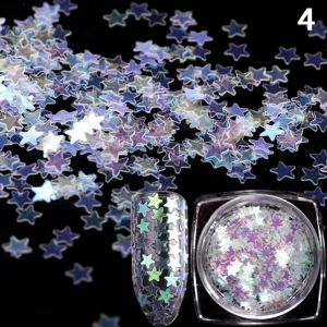 Nahaufnahme von holografischen Stern Nagelkunst Pailletten und Glitzer Flocken für Maniküre.