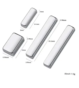 Vista dettagliata di bastoncini magnetici multifunzionali per nail art con misure.