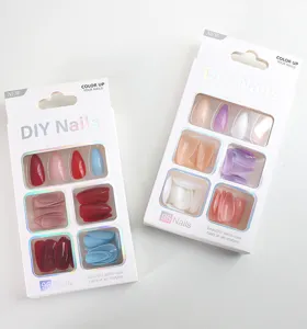 Set τεχνητών νυχιών DIY σε κουτάκι, πολύχρωμες ψεύτικες άκρες για τέλειο επαγγελματικό look.