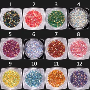 3D Diamant Nagelkunst Glitzer Strasssteine, geometrische rautenförmige Pailletten für Maniküre.