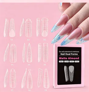 Formas duales de uñas transparentes para extensión rápida, vista detallada almendra.