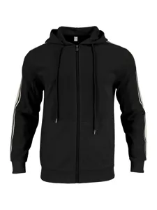 Primer plano de la sudadera negra de punto gofrado con rayas en las mangas y cremallera.