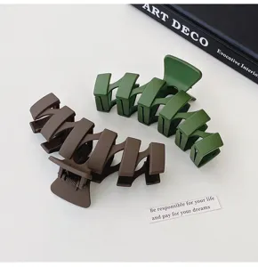 Matte large hair claw clip minimalist shark clip for women stylish elegant hair styling tool