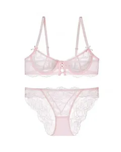 Rosa spitze unterwäsche set mit ultradünnem design und zarten blumendetails für damen.