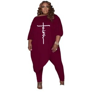 Conjunto de top largo irregular y pantalones de talla grande para mujer rojo