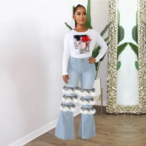 Pantalon denim femme taille haute évasé avec volants superposés mode tendance quotidienne.
