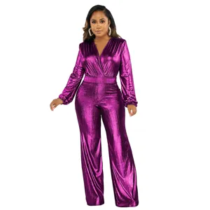 Femme combinaison metallisee col V manches longues jambe large soiree club detail