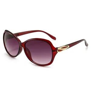 Dames Mode Oversized Zonnebril UV Bescherming Rood Montuur Outdoor Stijlvolle Elegante Bril