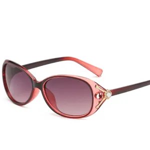 Damen Mode Farbverlauf Sonnenbrille weinrot UV Schutz stilvolle Brille fuer taeglichen Gebrauch