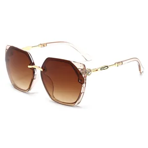 Women Fashion Polygon Rimless Sunglasses Gradient Lens Rhinestone Inlaid Metal Temple UV400 Cat Eye Sun Glasses Eyewear