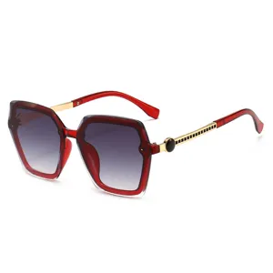Damen große quadratische Sonnenbrille rot-verlaufende Gläser Metallbügel Streetwear Mode