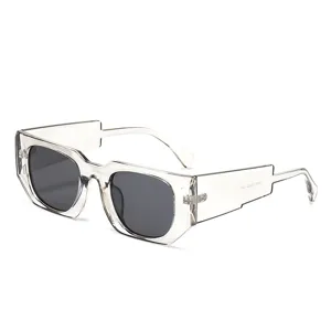 Modische unregelmäßige quadratische Sonnenbrille für Damen und Herren, grauer Rahmen.
