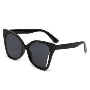Stylish oversized black butterfly cat-eye sunglasses for women, trendy beach eyewear.