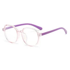 Kinder Blaulichtfilter Brille mit rosa transparentem unregelmäßigem Gestell und lila Bügeln Hauptbild
