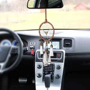 Auto Hängedekoration Traumfänger mit Hirschkopf und weißen Federn für Innendekoration