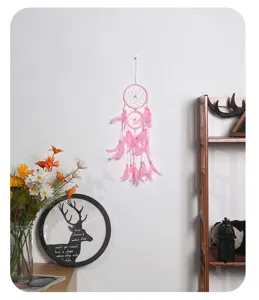 Atrapasueños rosa de dos anillos flocados con plumas, ideal para decoración de pared y coche.