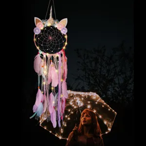 Acchiappasogni unicorno con luce LED decorazione da parete piuma regalo per ragazze.