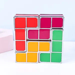 Giocattolo colorato a blocchi di puzzle Tetris lampada LED cubo magico a incastro.