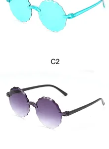 Süße kinder sonnenbrille mit wellenförmigem rahmen, stilvolle bonbonfarbene runde sonnenbrille.