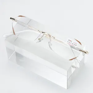 Occhiali da Lettura alla Moda Senza Montatura Taglio Diamante Donna Lenti in Resina Anti Luce Blu Alta Definizione Montatura in Lega di Zinco Occhiali Ovali