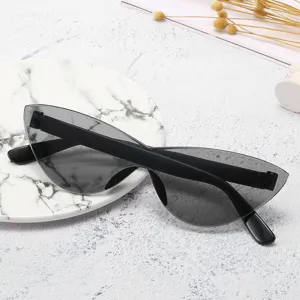 Modische rahmenlose One-Piece Katzenauge Sonnenbrille für Damen und Herren, Jelly-Farbe.