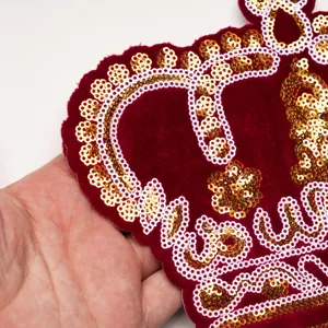 Parche grande bordado de lentejuelas de corona de terciopelo rojo para decoración de moda de ropa.