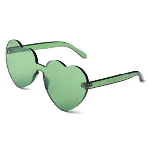 Süße herzförmige Sonnenbrille in Bonbonfarbe für Damen und Herren, grüne transparente Gläser.