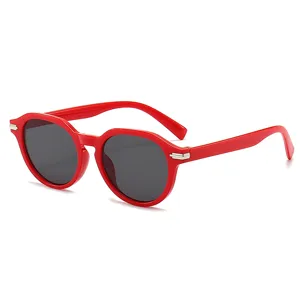 Vintage round frame sunglasses for women and men, retro street style UV400 fashion eyewear.