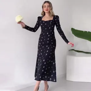 Women Elegant Floral Maxi Dress Vintage Square Neck Long Sleeve Slim Waist Printed A-Line Palace Style Long Skirt Dress