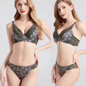 Conjunto de lencería de encaje floral para mujer, sujetador push-up y braga verde oscuro.