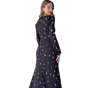Elegant floral long sleeve maxi dress with slim waist design, perfect for chic casual wear.